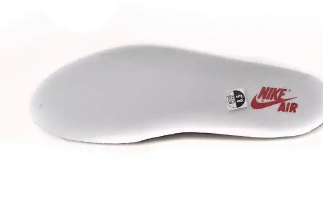 HYPE Retro OG Jordan Chicago and DZ5485-612 High Lost Found 1 0417